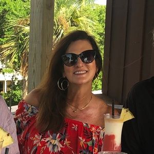 Meet your Posher, Angela